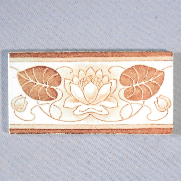 Le Glaive Waterlily Border Tile Bungalow Bill antique