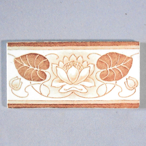 Le Glaive Waterlily Border Tile Bungalow Bill antique