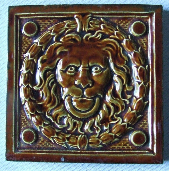 Antique Lion Tile ESCOYEZ LOUIS À TERTRE ET À HAUTRAGE